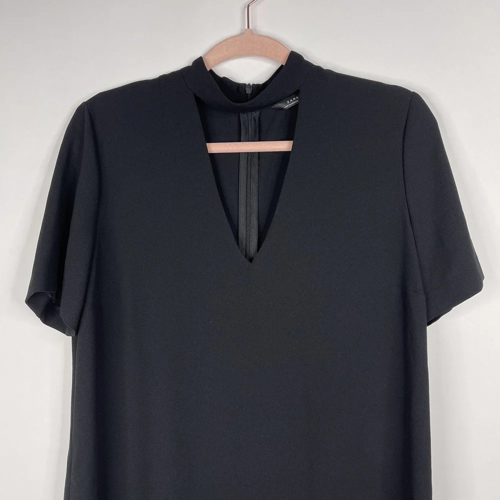 ZARA Plunge Choker Shift Dress Medium Black V-Neck Short Sleeve Back Zip #7289 - Picture 7 of 16